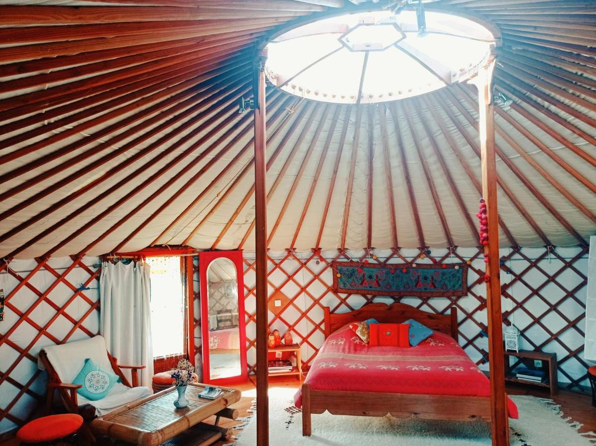 Les Yourtes D'Hotes Plouguiel Exterior foto