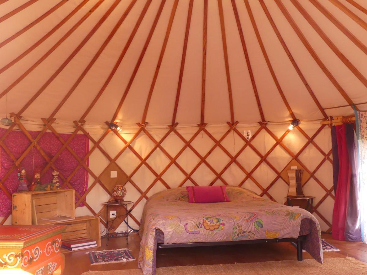 Les Yourtes D'Hotes Plouguiel Exterior foto